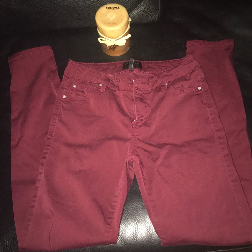 🌟🌟DARK MAROON COLORED STRAIGHT LEGGED JEANS 👖 - Picture 5 of 8